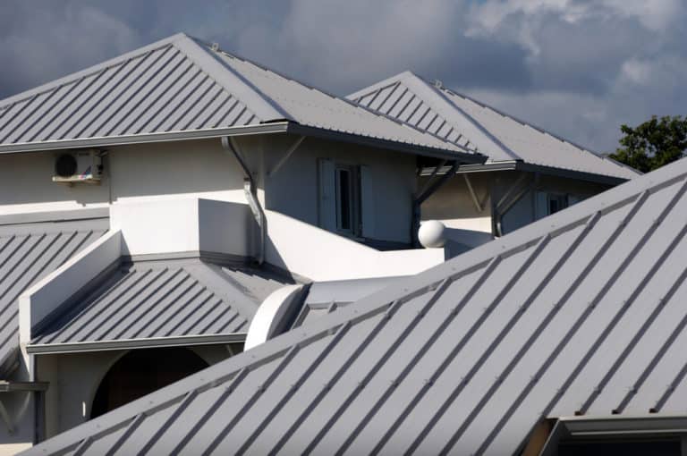 What Color Metal Roof Lasts the Longest?