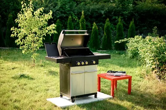 Can You Use A Regular Gas Grill In An Outdoor Kitchen