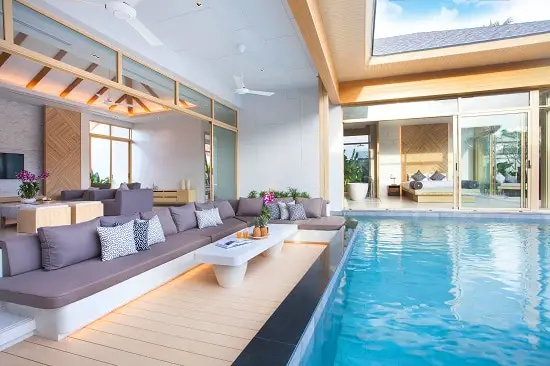 Best Ways To Place Furniture Around A Pool